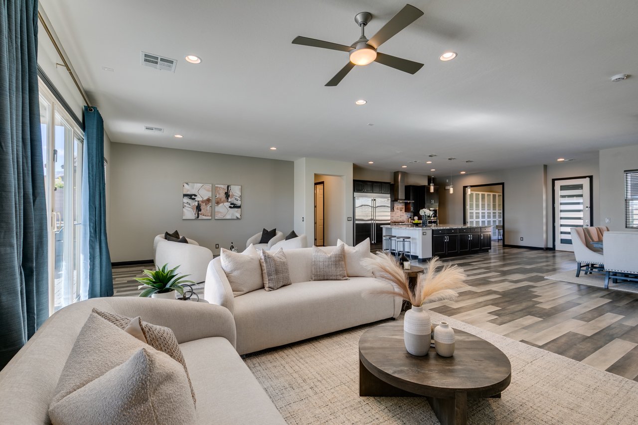 Las Vegas Home Staging Living room to Convo Tropical After